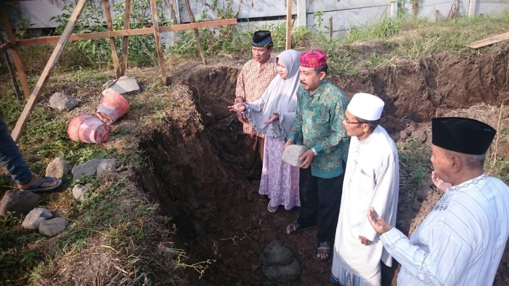 Peletakan Batu Pertama Pesantren Teknologi Informasi Al Hidayah